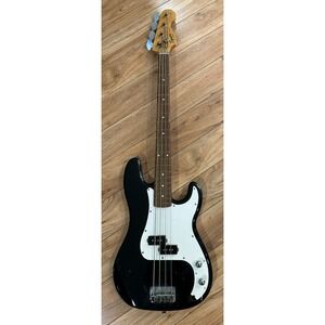 Squier By Fender P-Bass 4-String Right Hand Guitar **READ**